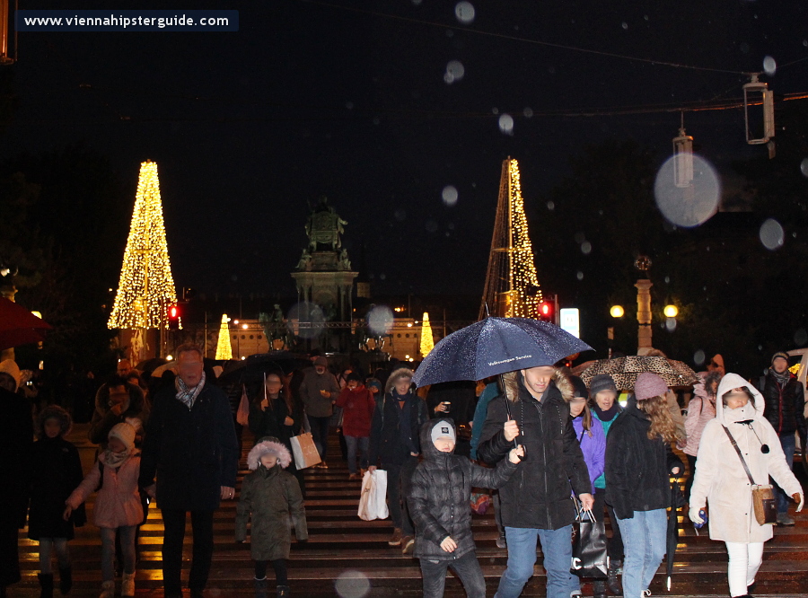 Maria Theresien Platz Weihnachtsmarkt / Christmas market, Vienna - Wien