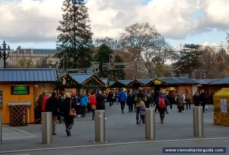 Rathausplatz Weihnachtsmarkt / Christmas market, Vienna - Wien