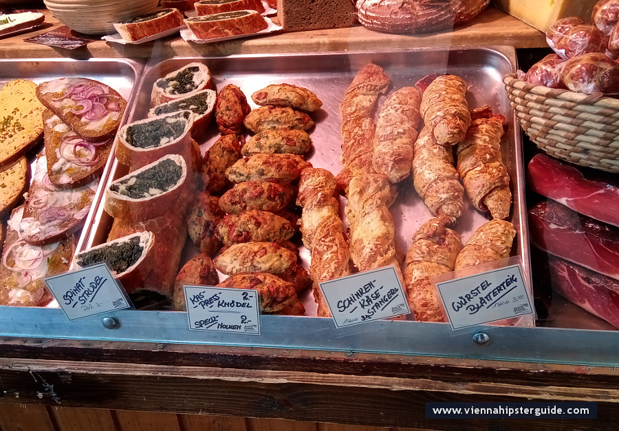 Rathausplatz Weihnachtsmarkt / Christmas market, Vienna - Wien