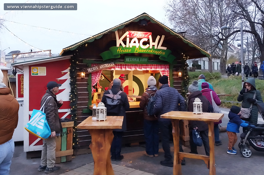 Karlsplatz Weihnachtsmarkt / Christmas market and art fair, Vienna - Wien