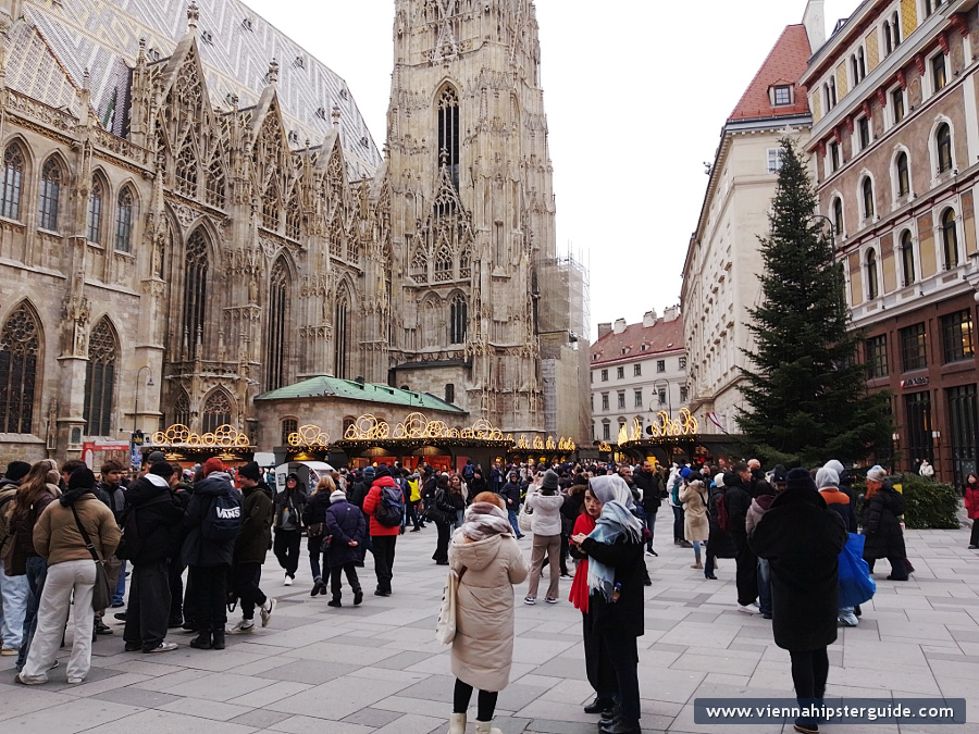 Stephansplatz Weihnachtsmarkt / Christmas market, Vienna - Wien