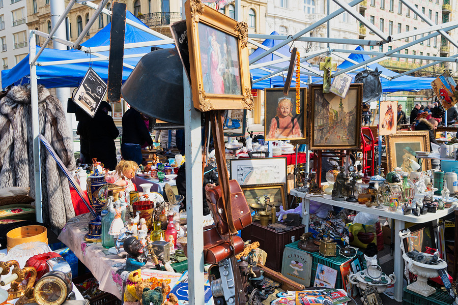 The Best Flea Markets and Antique Shops to Buy Antique, Vintage, Retro and  Second-Hand Stuff in Vienna, Austria | Travel guide and information